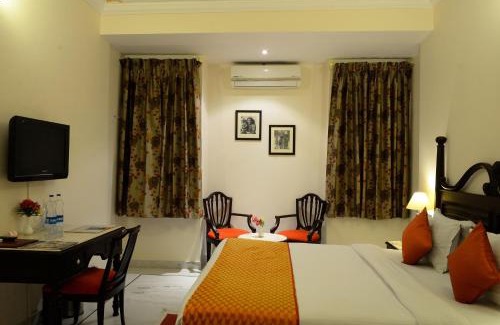 Shavri Colony Hotel | Dev Villa
