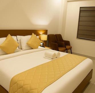 Edappal Hotel | Devalokam Grand