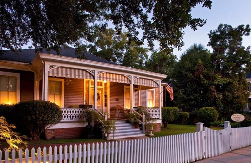 Natchez Bed & Breakfast | Devereaux Shields House