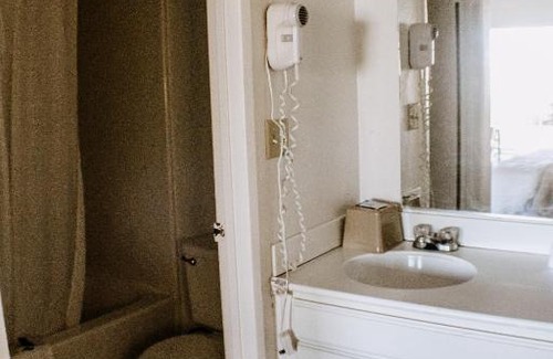 Rosamond Hotel | Devonshire Inn Motel