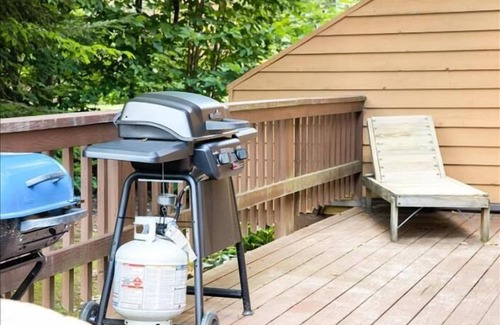 Davis Condo | DF41-End Unit! Pets ok! Pool!