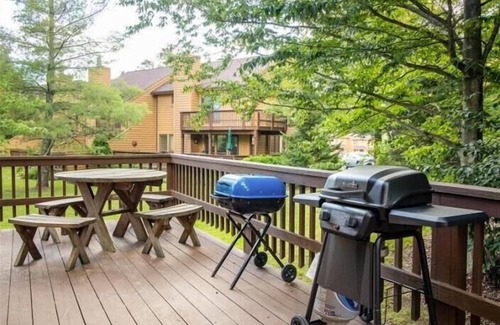 Davis Condo | DF41-End Unit! Pets ok! Pool!