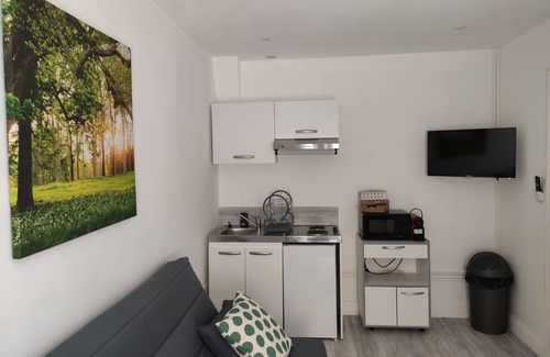 Saint-Quentin Apartment | DG location