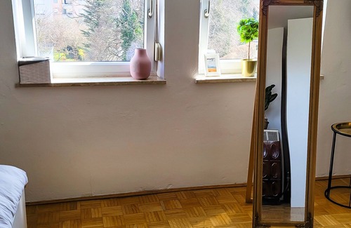 Freilassing Apartment | DG "R" Helle 40m² 2-Zimmer Wohnung nähe Salzburg