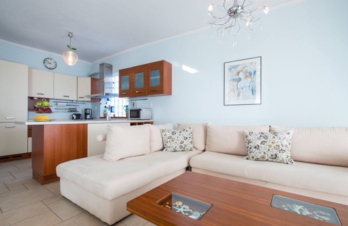 Kato Diminio Apartment | Diamante beachfront suite A