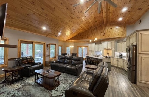 Tellico Plains House | Diamond Bear, TN Nature on 140 acres with a lake! by RedAwning