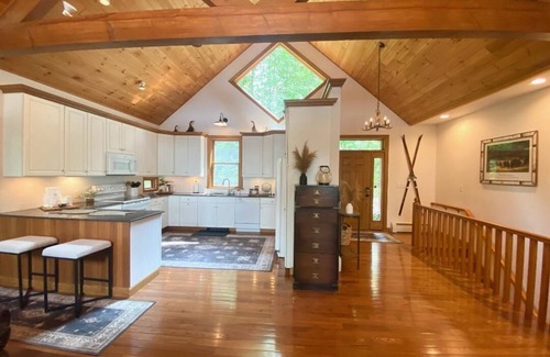 Saranac Lake House | Diamond Dock Camp on Lake Oseetah: pet friendly, sleeps 10, 2 docks, AC!