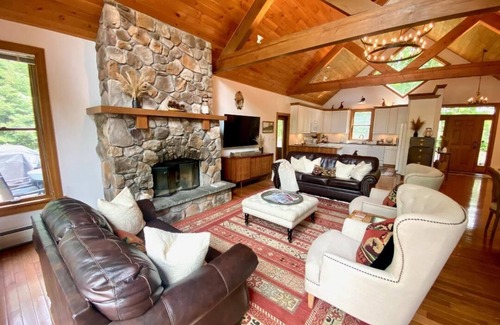 Saranac Lake House | Diamond Dock Camp on Lake Oseetah: pet friendly, sleeps 10, 2 docks, AC!