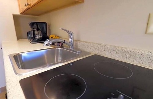 Oak Creek Apartment | Diamond Resorts Bell Rock Inn - Studio Efficiency