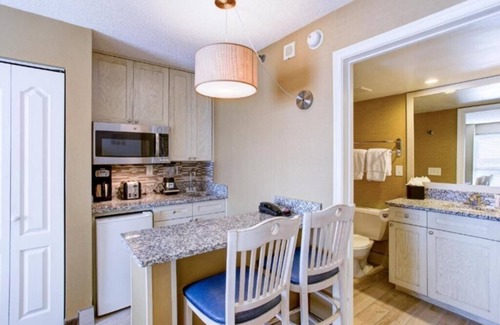 Northeast Virginia Beach Villa | Diamond Resorts Boardwalk Resort and Villas - 1 Bedroom Access No Roll-in Shower