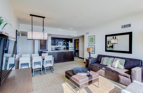 Northeast Virginia Beach Villa | Diamond Resorts Oceanaire Resort - Studio with Ocean View Balcony