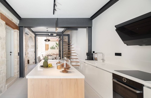 Adele Villa | Dianthus Residense μια φιλοξενη μοντερνα αλλα και παραλληλα παραδοσιακη βιλα!nn