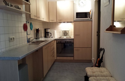 Fehmarn Apartment | Die 49 qm Ferienwohnung Windflüchter mit 2 Zimmern Befindet Sich Direkt am Kilom