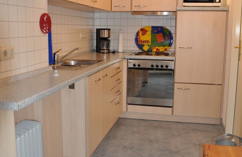 Fehmarn Apartment | Die 49 qm Ferienwohnung Windflüchter mit 2 Zimmern Befindet Sich Direkt am Kilom