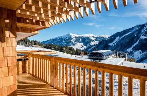 Saalbach-Hinterglemm Apartment | Die Alm 1350 - Ski-In & Ski-Out