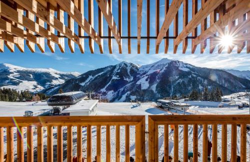 Saalbach-Hinterglemm Apartment | Die Alm 1350 - Ski-In & Ski-Out