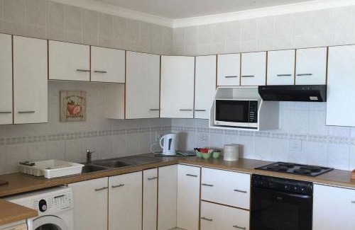 Jeffreys Bay Apartment | DIE BRANDERS