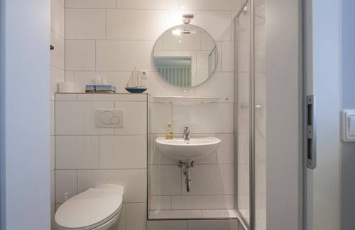 Norderney Apartment | Die Ferienwohnung "Lenz 1" liegt in der Benekestraße.