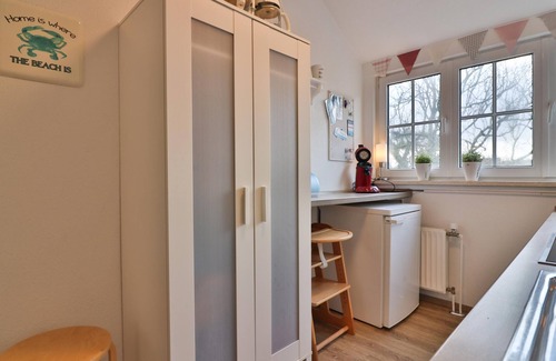 Langeoog Apartment | Die Ferienwohnung Strandhaus Blume Liegt Zentral und Ortsnah in Einem Mehrpart