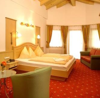 Maria Alm am Steinernen Meer Hotel | die HOCHKÖNIGIN - Mountain Resort