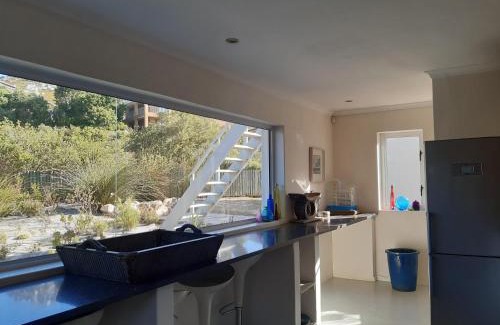 Pringle Bay Apartment | Die Steenhuisie
