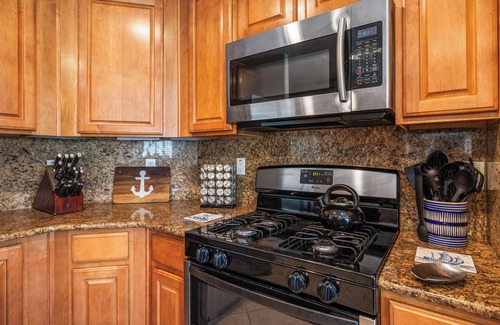Palm Springs House | DIHP & New Polo Retreat - Elegant 4BR with Pool/Spa