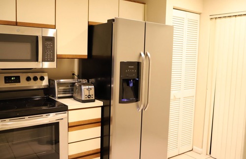 Wellington House | Dill T-house, 2/2.5 bath, 3 beds, private home in Wellington