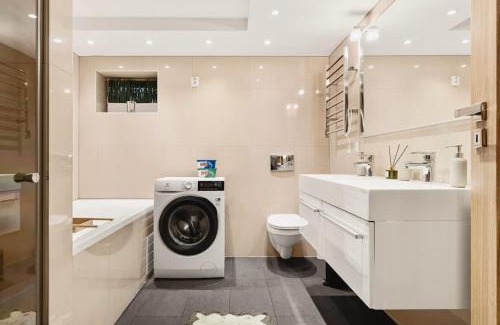 Sentrum Apartment | Dinbnb Apartments l 500m to Bryggen l Bathtub & New 2017 l Authentic Bergenshus