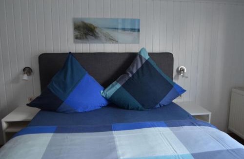 Wangerland House | Dinghy in the shiphouse