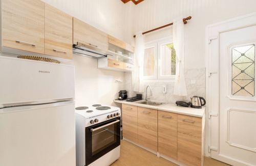 Selianitika Apartment | Dionysia Sea Side By Greece Apartment