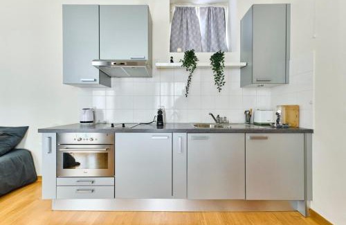 Parc-de-Montsouris Apartment | Direct Arc de Triomphe access