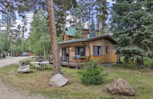 Grand Lake House | Direct Beach Access Grand Lake Cabin with Deck!