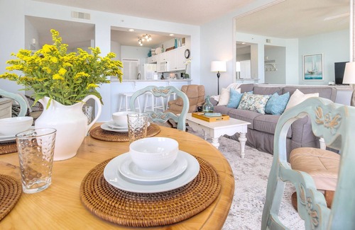 Fort Walton Beach Condo | Direct Beach Front, Beautiful Decor, Sparkling Clean, Amazing Reviews & Views!