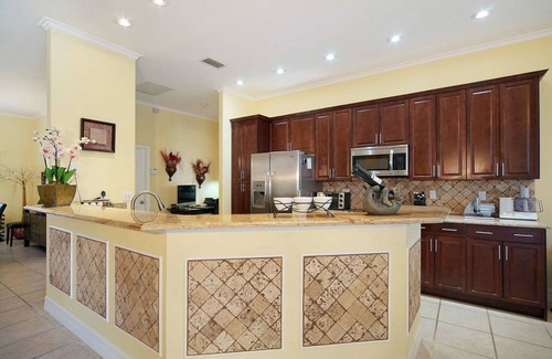 Caloosahatchee Villa | Direct Gulf access, Pool, Grill, Pool Bar, Western Exposure, TV,