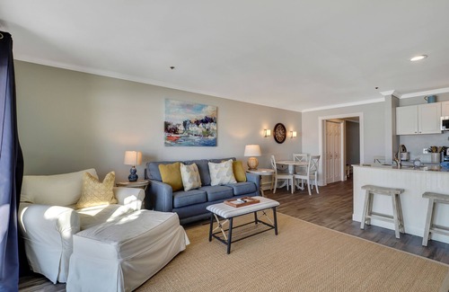 Boyne City Condo | Direct Lake Charlevoix Access | First Floor Beach Retreat | Private Patio |
