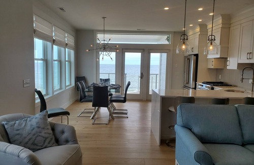 Salisbury House | Direct Ocean Front Salisbury Beach Whole HousenDuplex 2 units side by side. New
