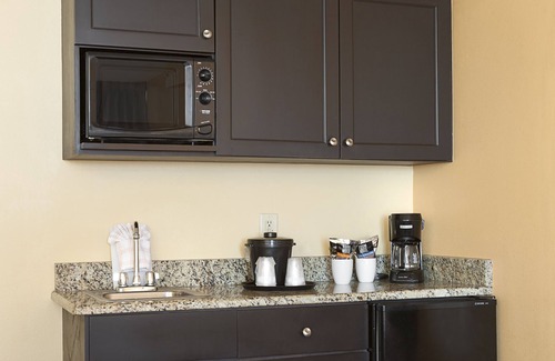 Myrtle Beach Resort | Direct Oceanfront Guest Room w/Great View + Official On-Site Rental Privileges