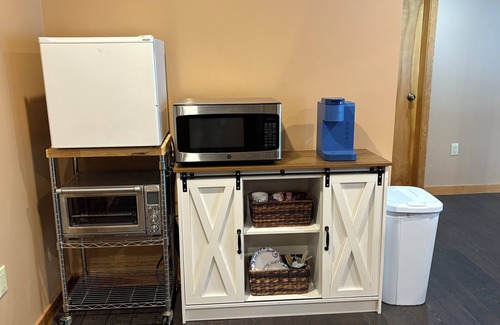 Jewett City Apartment | Direct Waterfront lakehouse apt w pool,kayaks,dock.By casinos,Mystic