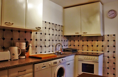 Weststadt Apartment | Directly in the center, 64sqm, with balcony.