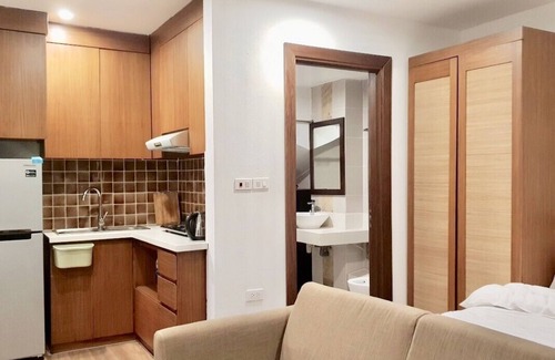 Quang An Apartment | DIS 20%@ Comfortable Studio 1 Bed with balcony near West Lake
