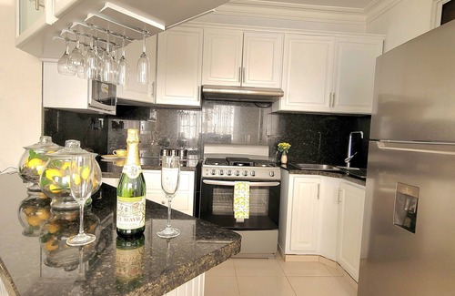 Santiago de los Caballeros Apartment | Discover comfort and pleasure in our apartment in Corazón city!