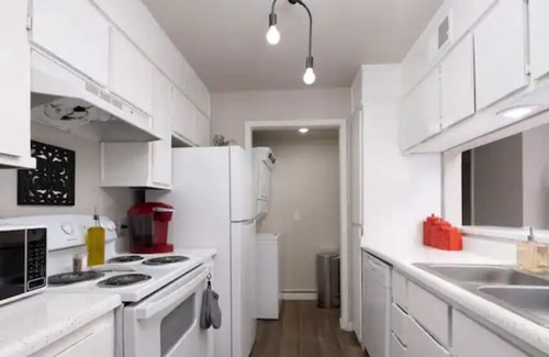 Amarillo Apartment | *Discount* Comfy Beds, FAST Wifi, Near Route 66, Palo Duro Canyon, Downtown