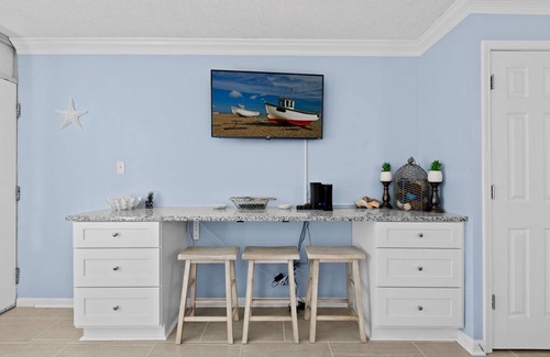 Atlantic Beach Condo | DISCOUNTED FOR AUGUST! Soundfront Complex, pool, steps from beach!