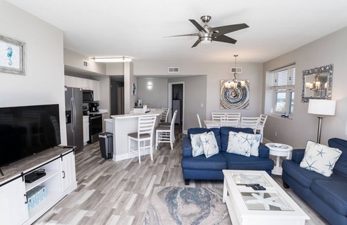 Miramar Beach Condo | Discounted rates for remaining Oct dates - 5 star 3 bed/3 bath beachfront unit!