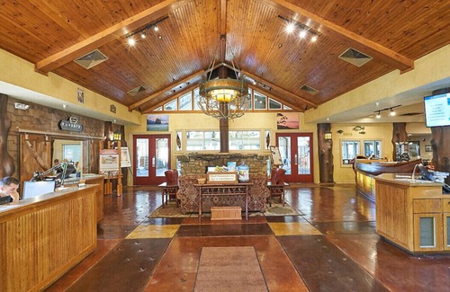 Big Cedars Cabin | +Discounted Rate!+ 2 Bedroom Cabin - Wilderness Club at Big Cedar