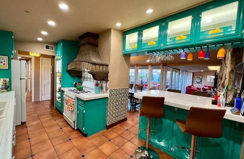 Hermosa Village House | DISCOUNTED RATES! PRIVATE ESTATE SHORT WALK TO DISNEY POOL/SPA 4 MIN TO CON CRT