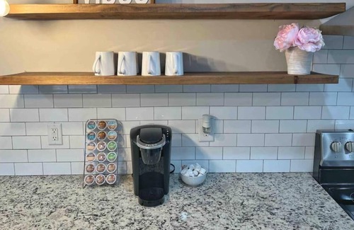 Washington Park House | Discover Atlanta from Your Urban Haven! Pet-Friendly with Free Parking!