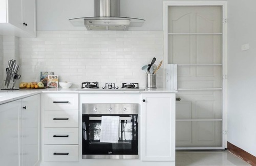 Pa Daet House | Discover Chiang Mai from Cheerful Contemporary Cottage