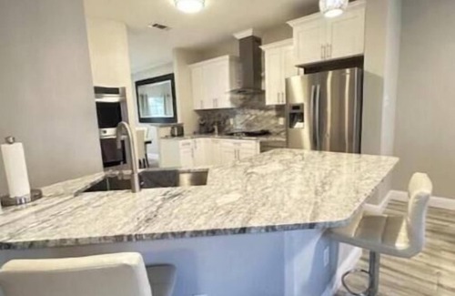 Lancaster House | Discover family fun @ our 4-bedroom Lancaster retreat, 15min drive to Dallas Zoo