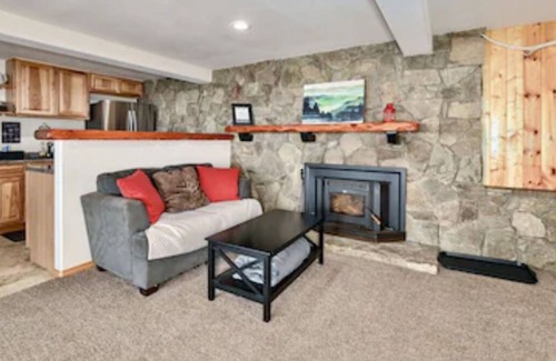 Salamatof House | Discover Kenai: Glacier View Waterfront Cottage 1BR/1BA